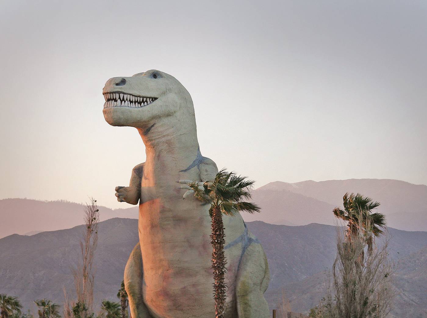 Cabazon, dinosaurs, resort