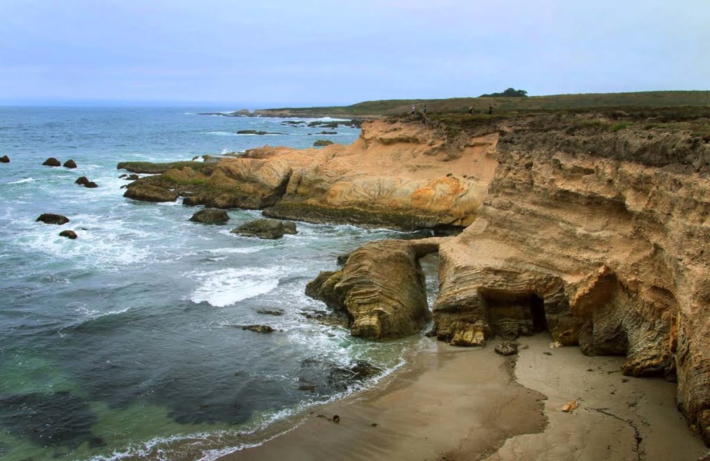 Montaña del Oro Bluff Trail