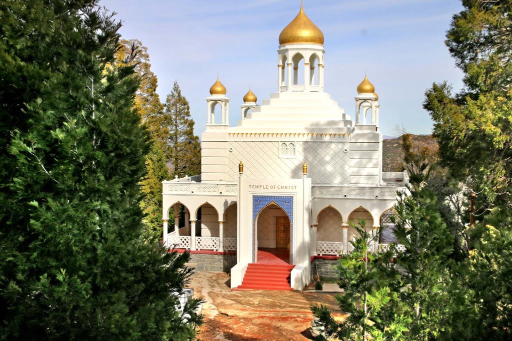 The mysterious Mozumdar Temple stands high in the San Bernardino mountains overlooking the town below. You mst make your way through the woods to find it!